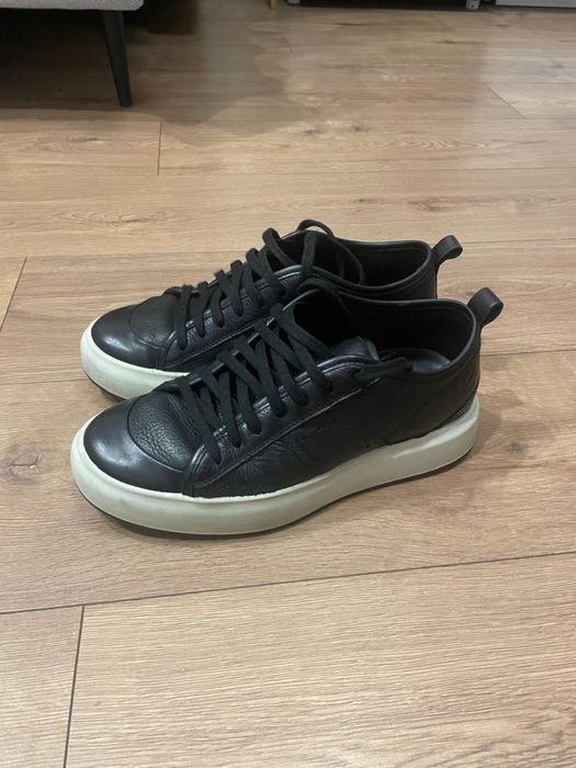 Продам кожанный кеды ecco Оригинал