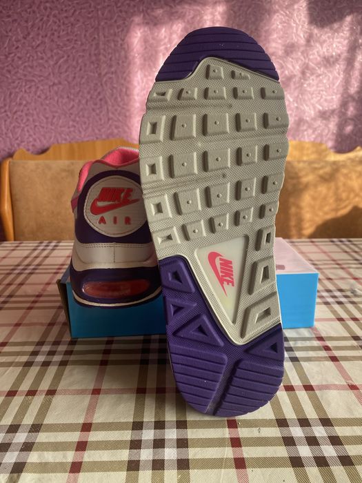 Орегінальні кросівки Nike air