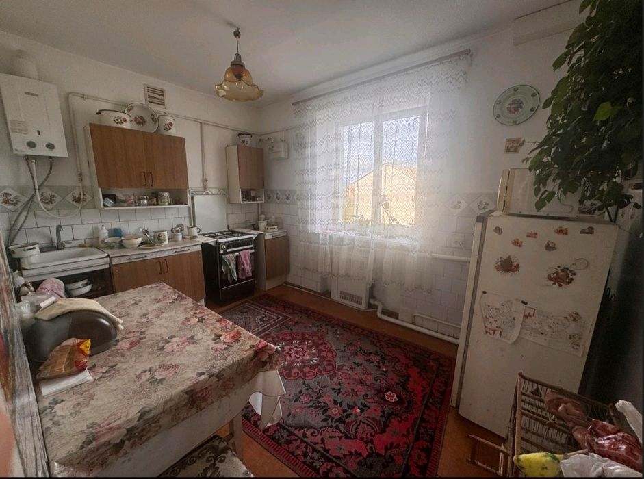 Продаж 3х кімн кварт 4/4 Чернівці вул.Заводська Садгора