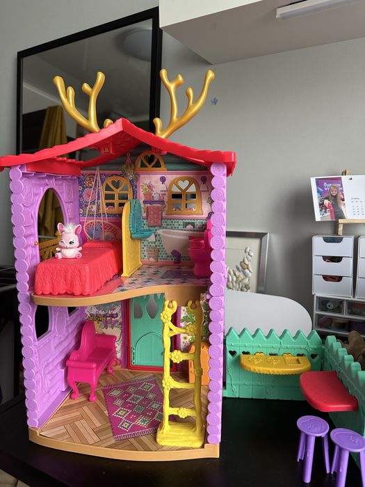 ігровий набір Enchantimals Лісовий будиночок Олениці Деніси