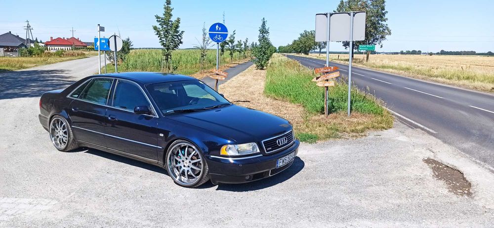 Audi A8 3.7 quattro  V8 German Style / USA / 3tgl 20'' / Wydech kwas