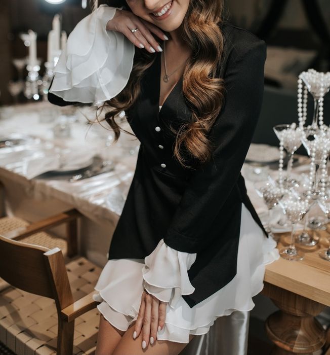 Сукня чорно-біла в стилі Old Money  S