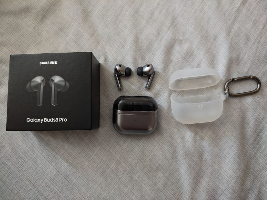 Samsung Galaxy Buds3 Pro Silver оригінал гарний стан комплект чохол