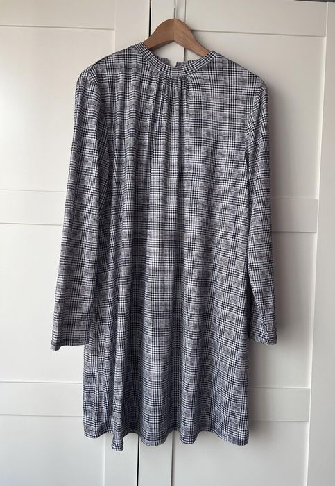 Sukienka z dzianiny 44