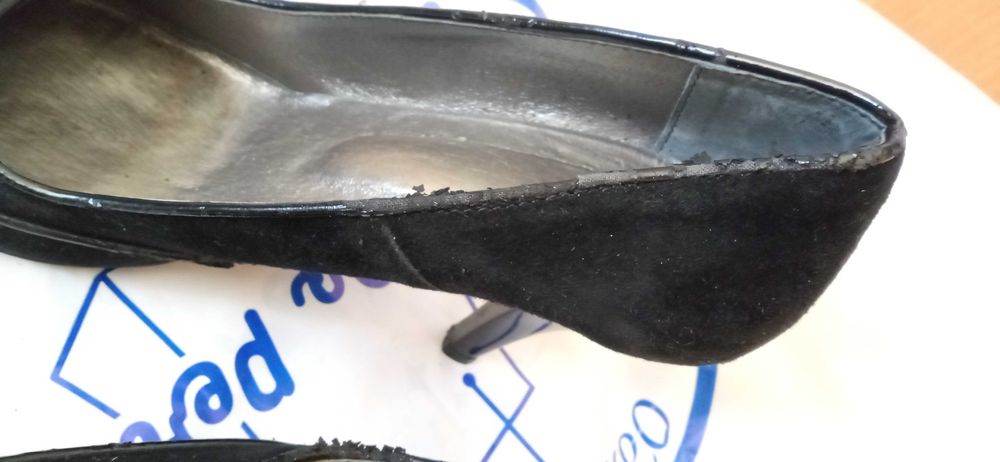 Шкіряні туфлі та босоніжки 39 БЕЗКОШТОВНО