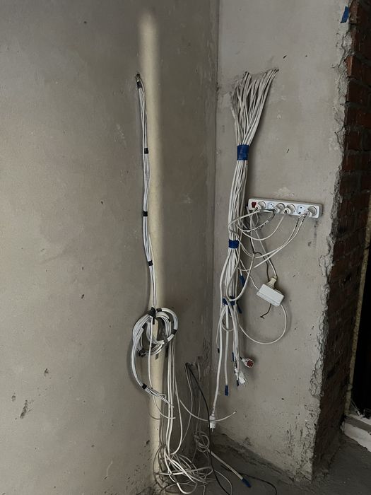 Продам 3-х кімнатну квартиру в зданому будинку.