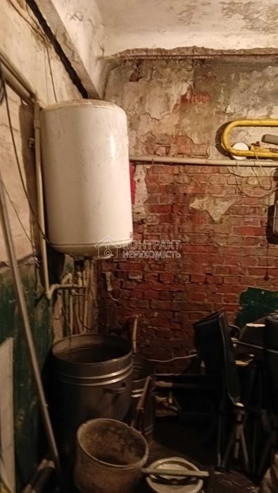 Продається житлове приміщення
