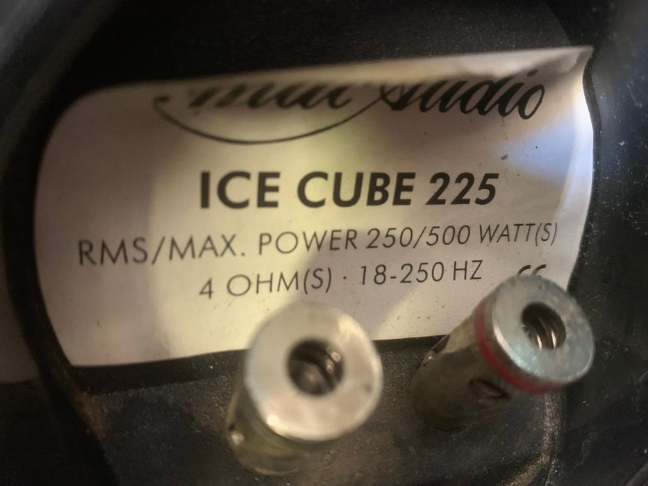 Сабвуфер Mac Audio ice cube 225