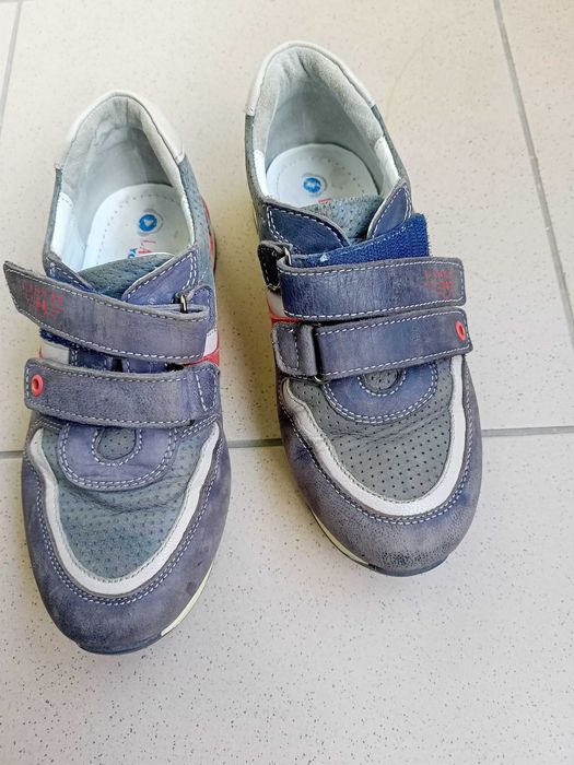 Кросівки шкіряні Lasocki 32