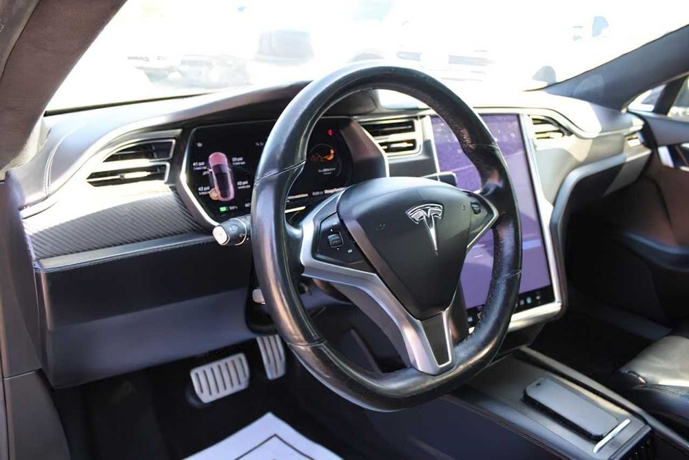 Tesla Model S P100D      2017