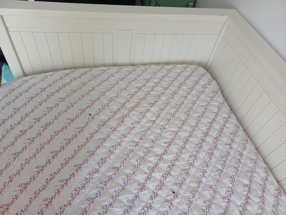 Cama Hemnes IKEA (individual/casal) + 2 colchões Sultan; desmontada