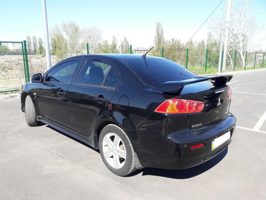 Авто Mitsubishi Lancer 10 2009 X 2.0i CVT (150 к.с.) в гарному стані