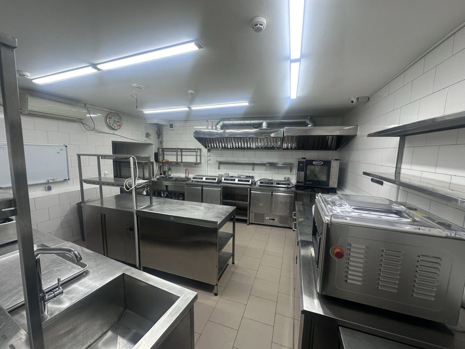 АРЕНДА 90m2 Европейская пл. Магазин Кафе Салон Престиж, Трафик