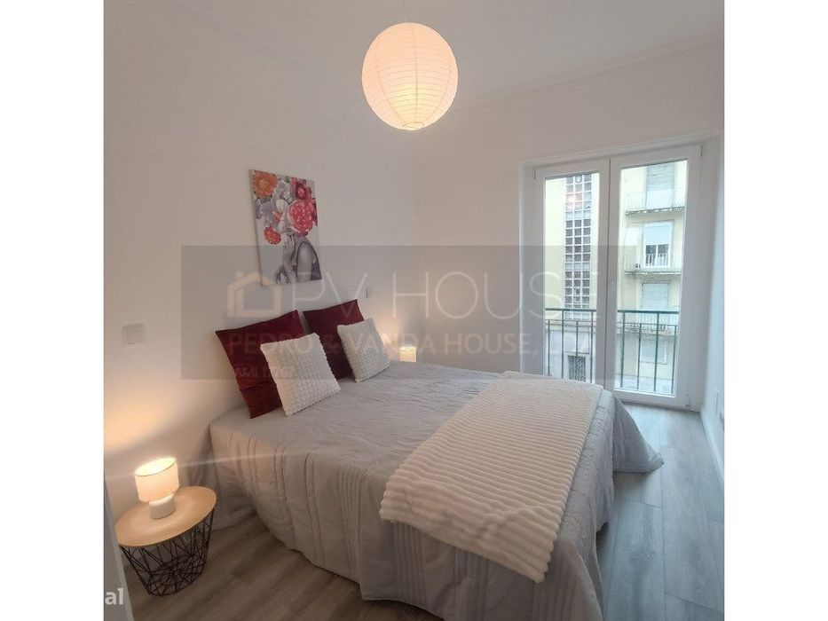 Apartamento T2 São domingos de Benfica Rua Antonio Nobre nº24 1º andar