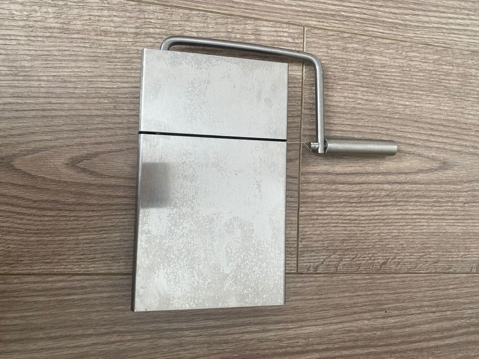 Слайсер струнный из нержавеющей стали с платформой, ступка мраморная