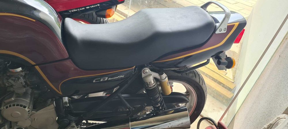 CB Seven Fifty de 1993 - Moto de garagem