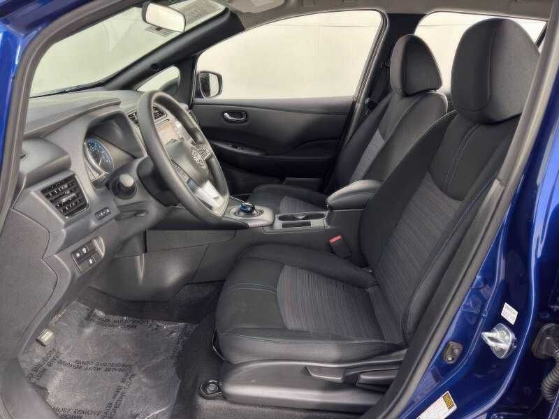 2023 Nissan LEAF S