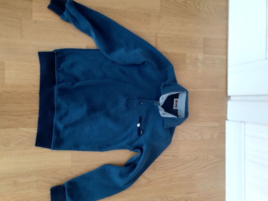 Кофта синего цвета поло