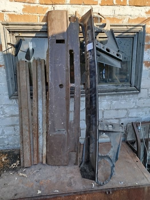 Кузовні деталі ваз 2106