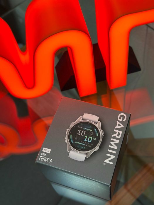 Garmin Fenix 8 43 mm AMOLED Silver with Whitestone Band 010-02903-00