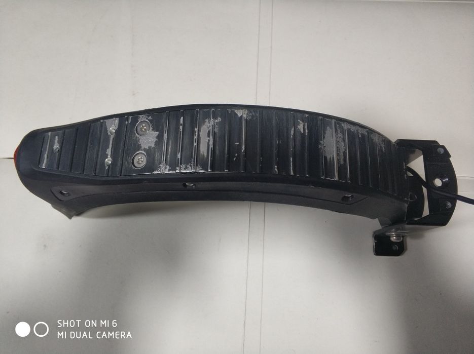 Крило заднє для електросамоката з фонарем