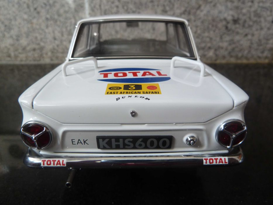 1:18 AutoArt, Ford Cortina GT MK I, 1964 Safari Winner, Minichamps