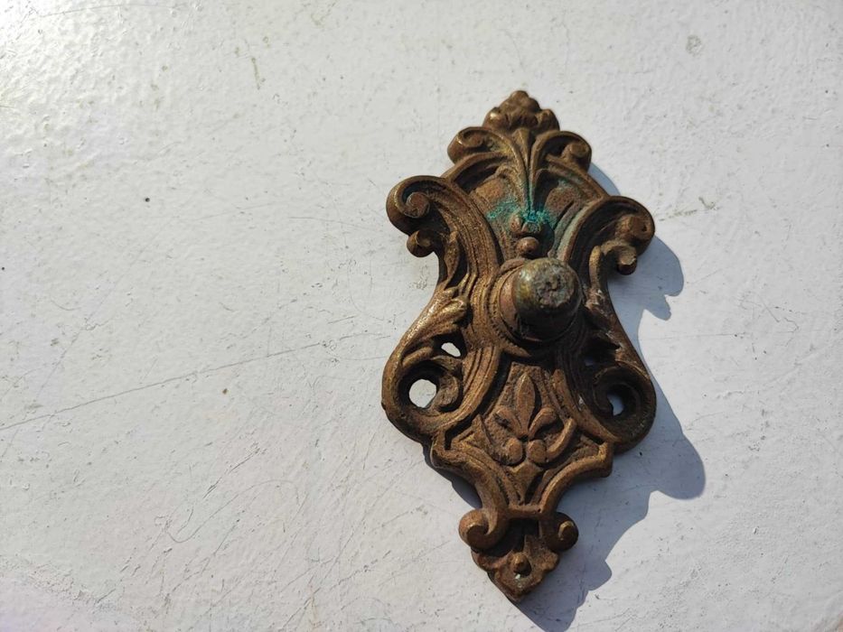 Przedwojenny mosiężny szyld,uchwyt do mebel,komoda