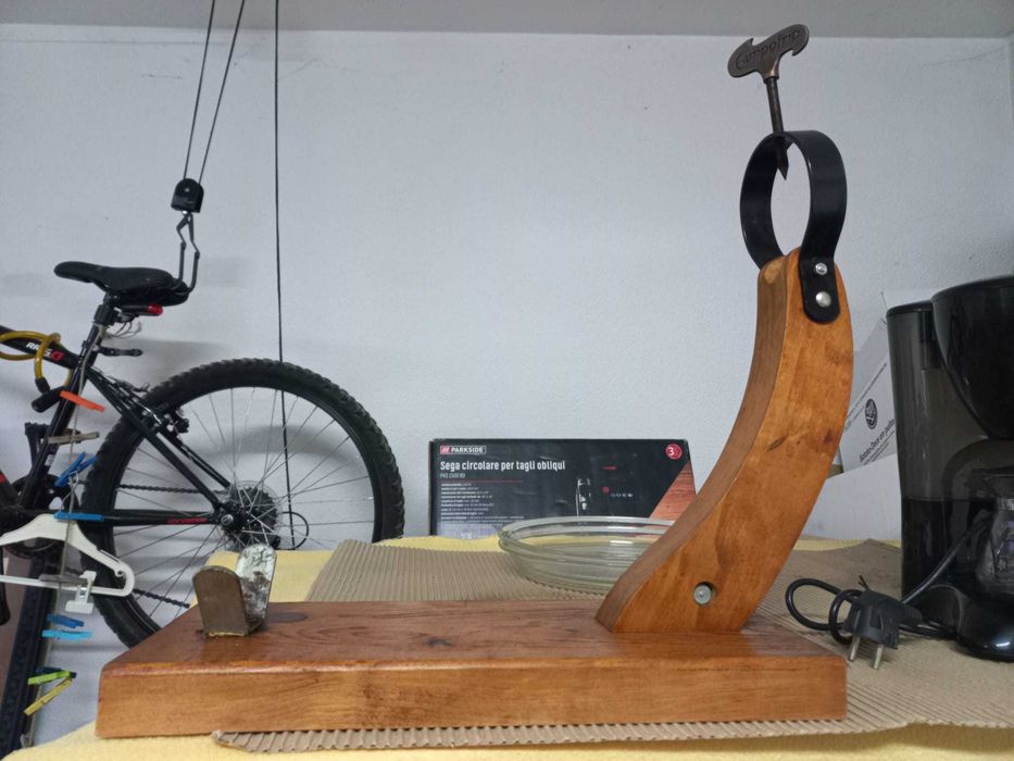 Artigos para café ou restaurante, extintores, estrados, tampas buffet