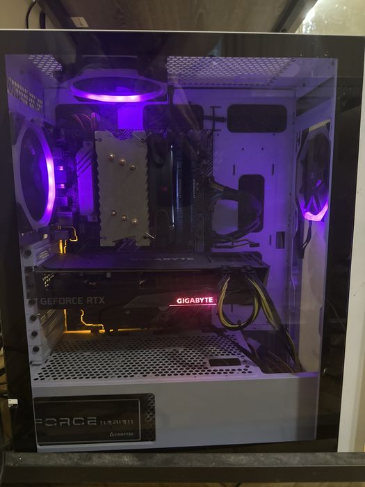 Ігровий компютер на продаж