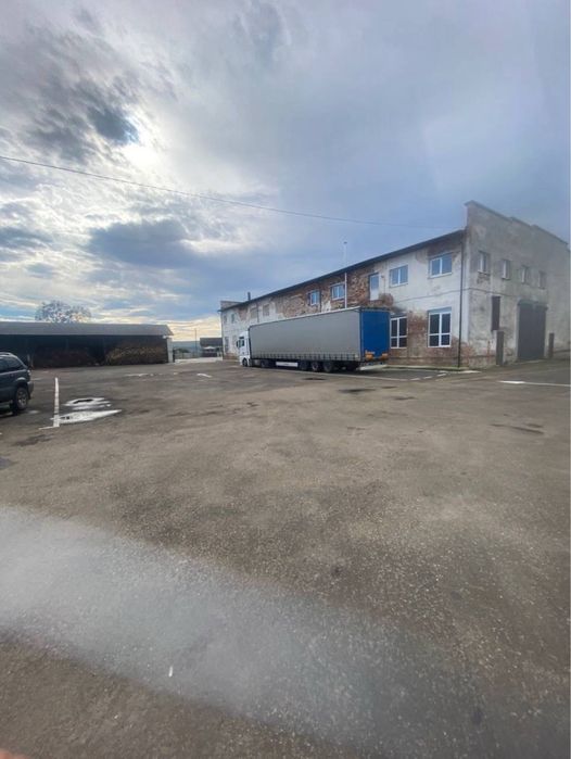 Паркінг TIR та спецтехніки