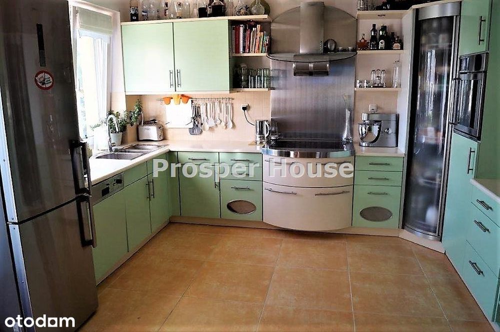 Penthouse, blisko Wat, las