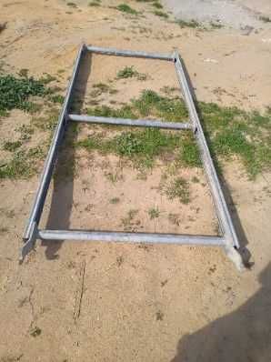 Sprzedam rusztowania elewacyjne .