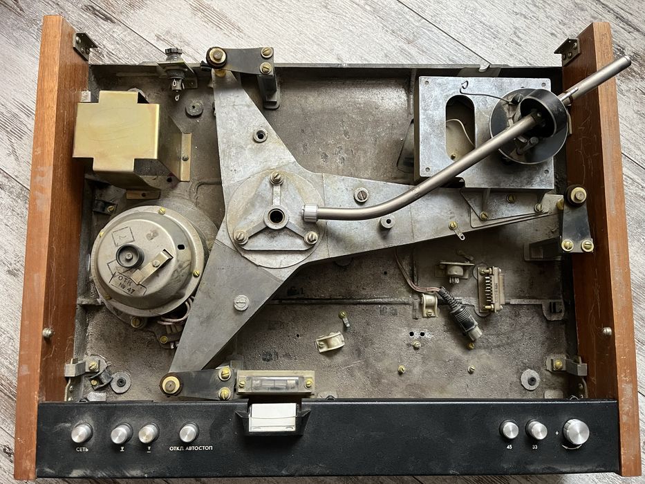 Проигрыватель винила, шасси, Электроника 012 «ранний»