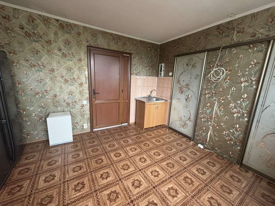 Продаж 2 кімнати у гуртожиику