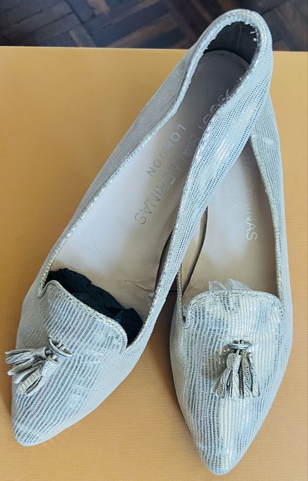 Sapatos de pele, de senhora, como novos