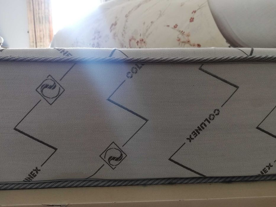 Colchão de cama ortopédico Colunex -como Novo