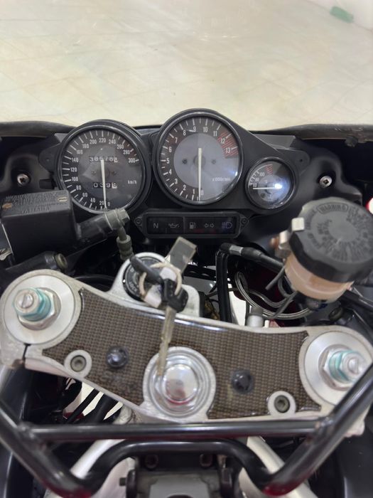 Yamaha  yzf 1000  thunderace