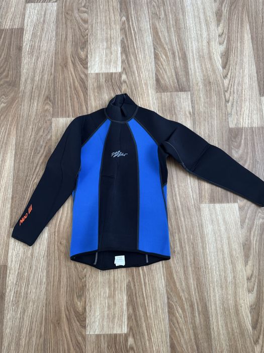 Кофта неопреновая размер М толщина  3 мм.