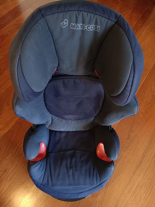 Cadeira Auto Maxi Cosi Rodi (15-36kg) dos 4 aos 12 anos