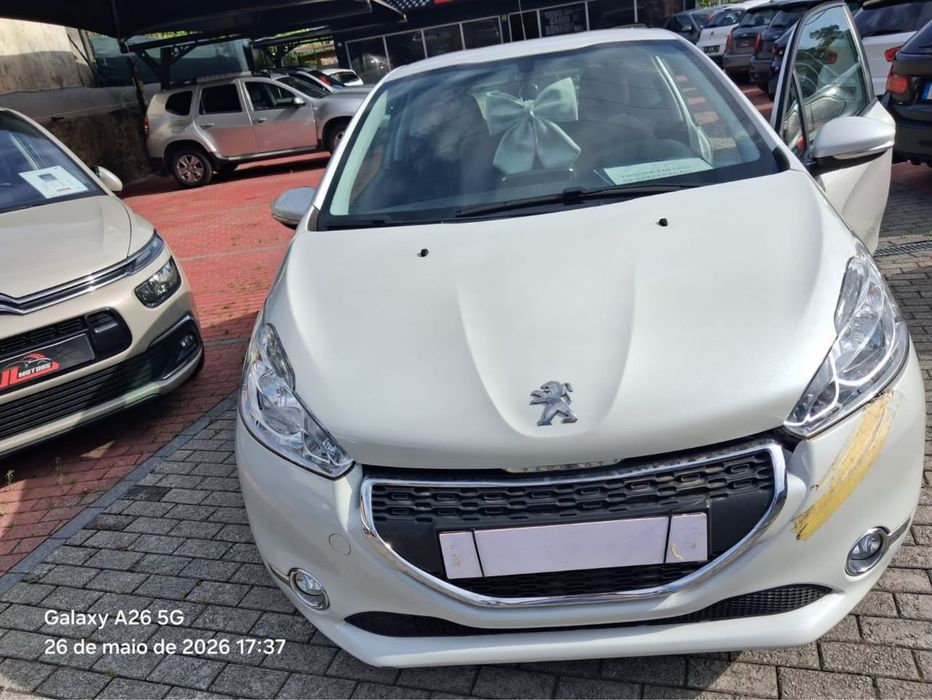 Peugeot 208 — fotografia 4