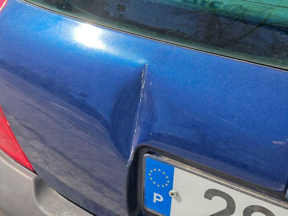 Renault Clio 1.4 16V Privilege Luxe – 2004 – Económico e Fiável