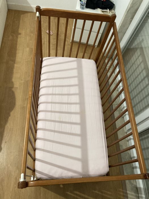 Berço com colchão novo