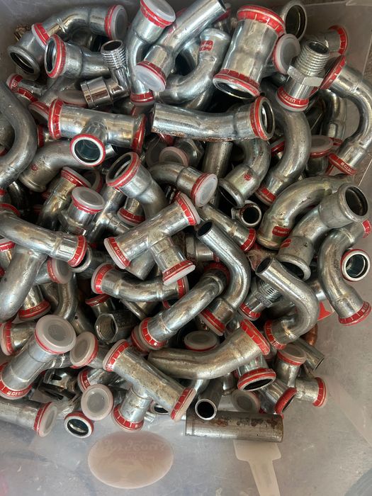 110 sztukZaciski geberit maperes  22/18