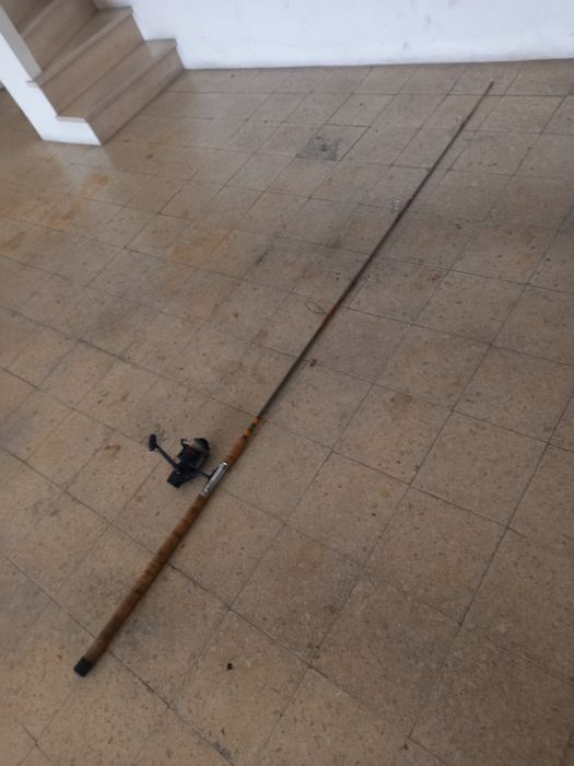 Cana de pesca Antiga com carreto.