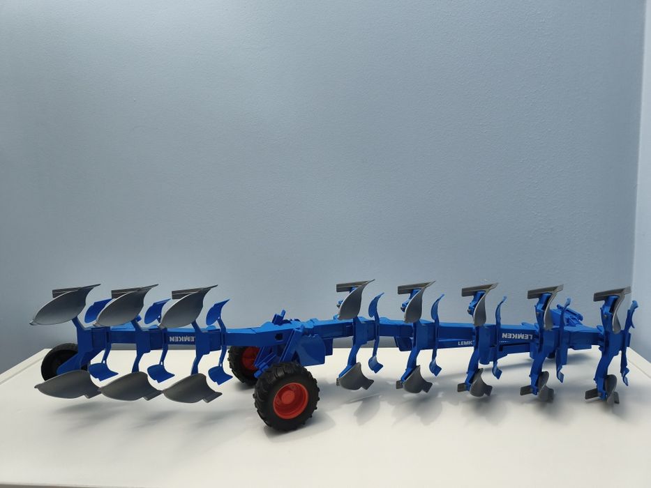 Sprzedam zabawkę Pług Bruder Lemken Vari-Titan
