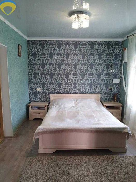 Продам будинок з ремонтом та всіма зручностями в с. Великий Буялик