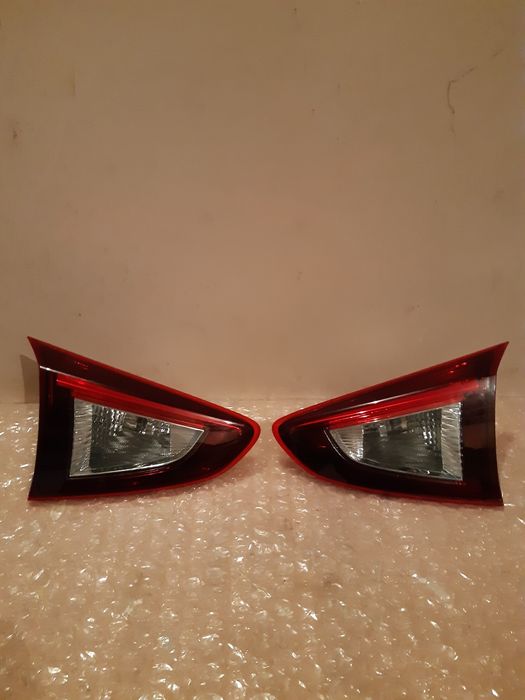 Кришка багажника оригінал Mazda 2 2014-2021