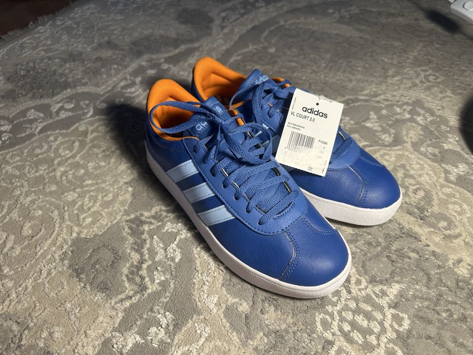 Кросівки adidas 40,5
