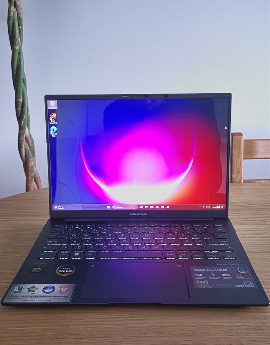 ASUS  Ultra 7 OLED / 32GB/ 1TB/  Garantia