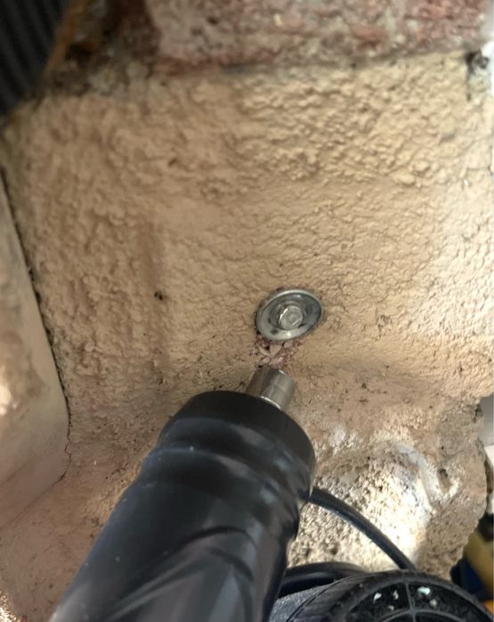 Osadzak do betonu, metalu